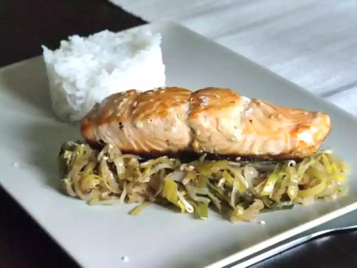 Saumon et sa compotée poireaux-soja - photo 2