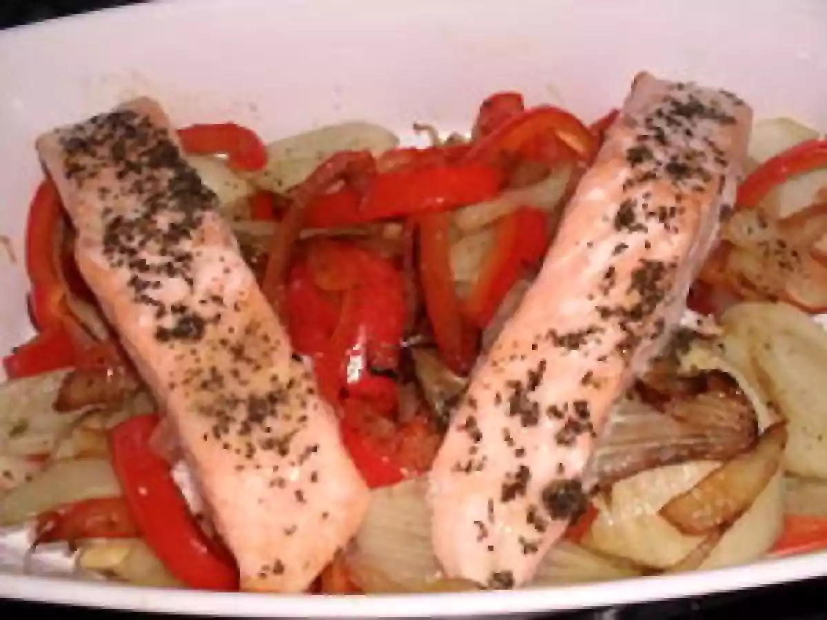 SAUMON FRAIS SUR LIT DE FENOUIL