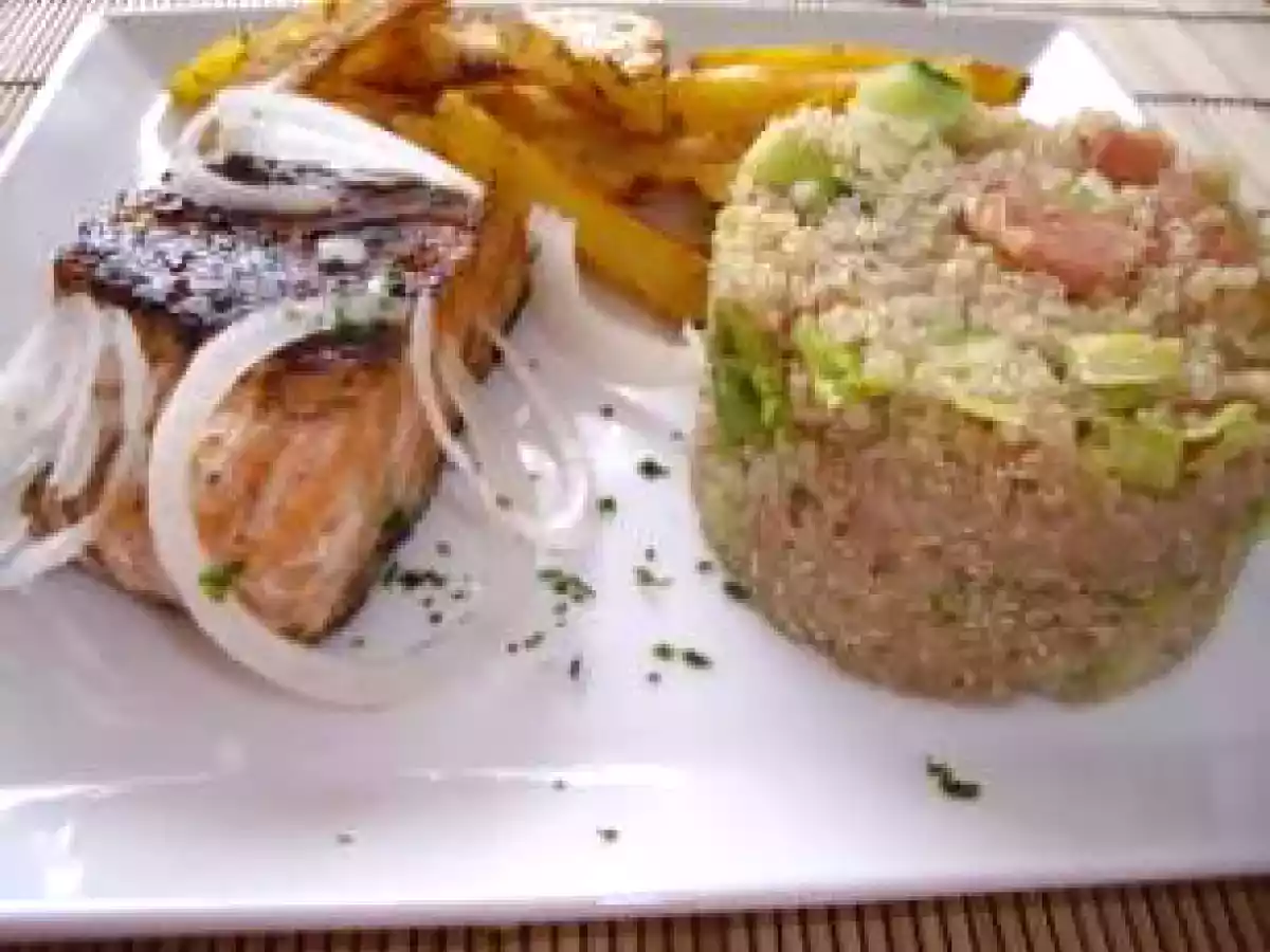 Saumon grillé et salade Quinoa
