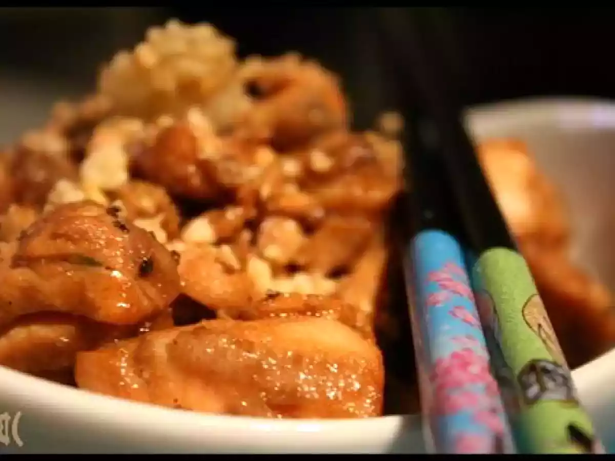 Saumon laqué à la Sauce teriyaki qui permet aussi de réaliser des brochettes yakitori