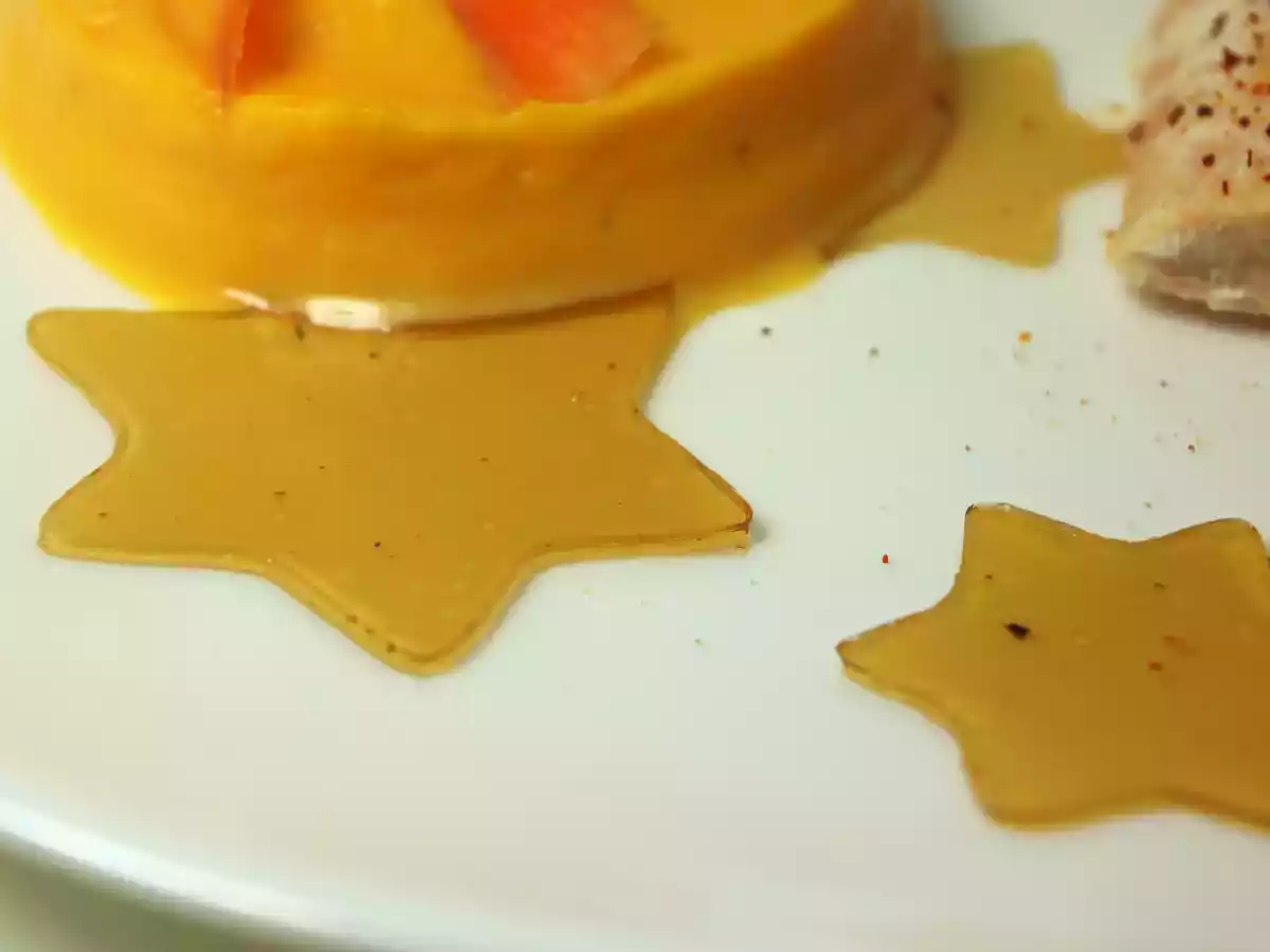 Saumon piment d'espelette, purée de patates douces et gelée de thé - photo 2