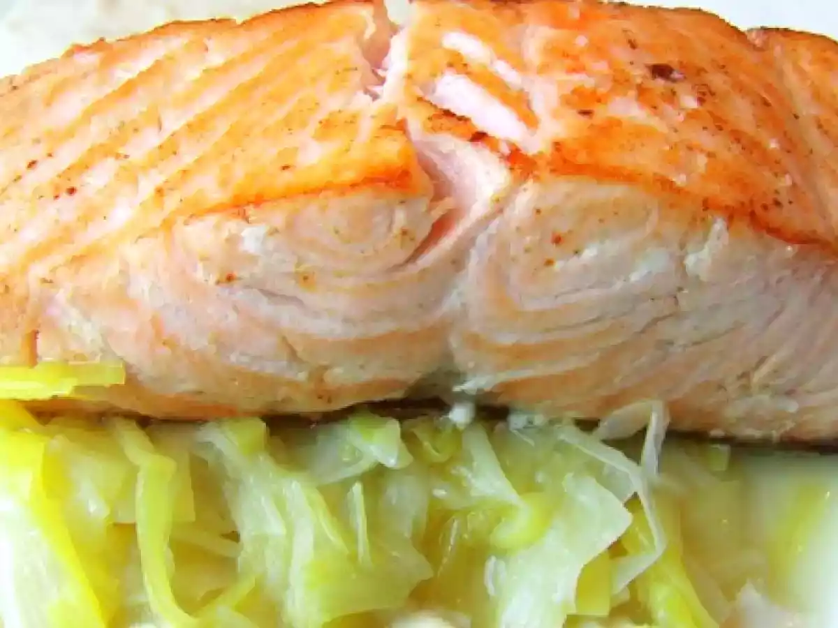 Saumon poêlé, fondue de poireau & crème au raifort - photo 2