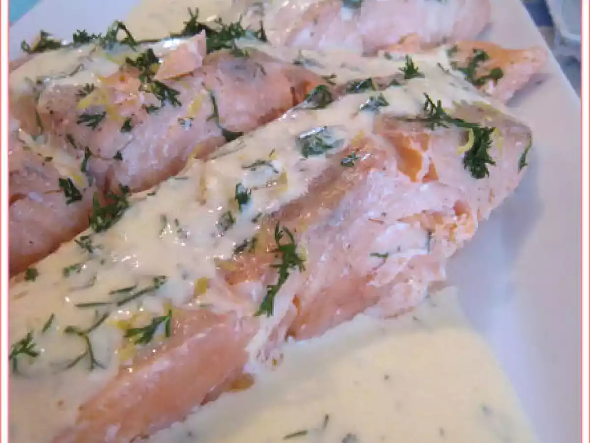 Saumon sauce citron aneth et lit de riz au légumes d'été à l'anis étoilé chez GAL