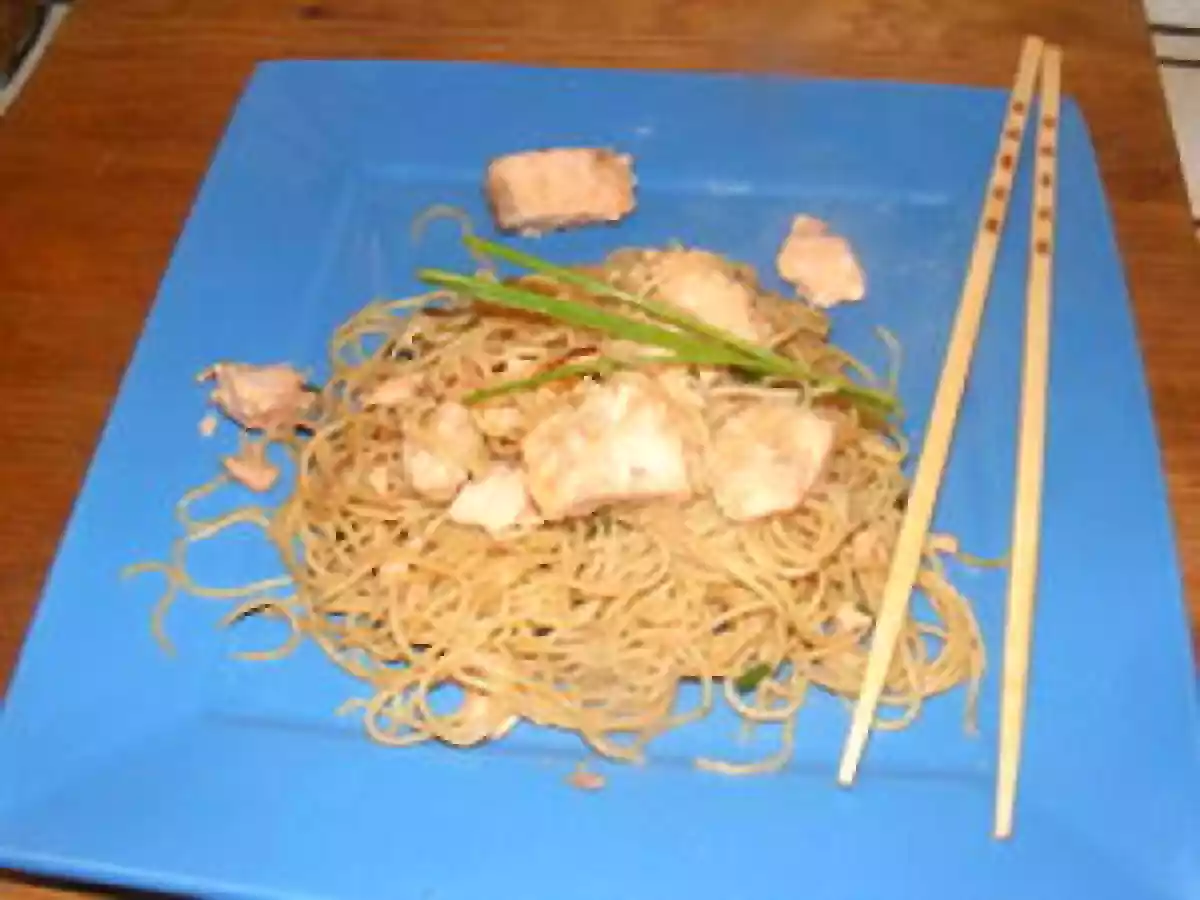 Saumon sauté au wok, nouilles chinoises - photo 3