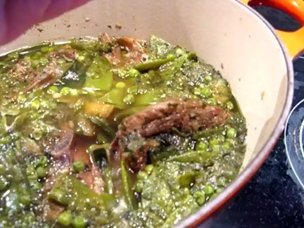 Sauté d'épaule d'agneau aux petits légumes verts. - photo 3