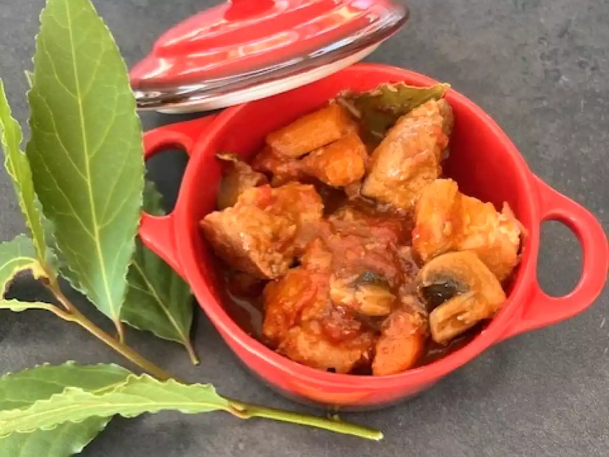 Sauté de porc à la tomate et champignons - photo 2