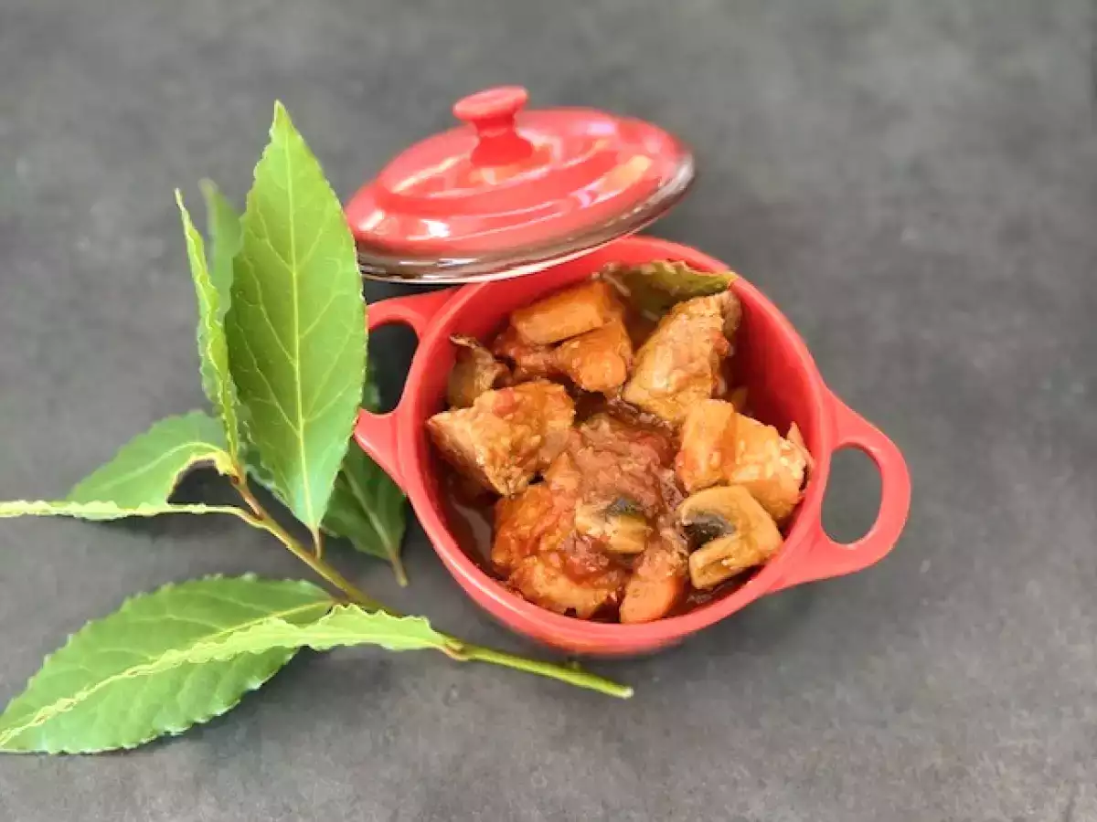 Sauté de porc à la tomate et champignons - photo 3