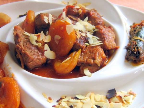 Saute De Porc Aux Fruits Secs Un Peu Tagine Recette Ptitchef