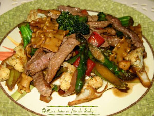 Sauté de Veau en Lanières et de Légumes