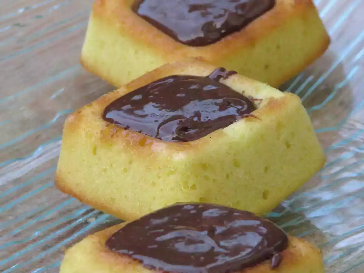 Savarins à la noix de coco et sa ganache au chocolat