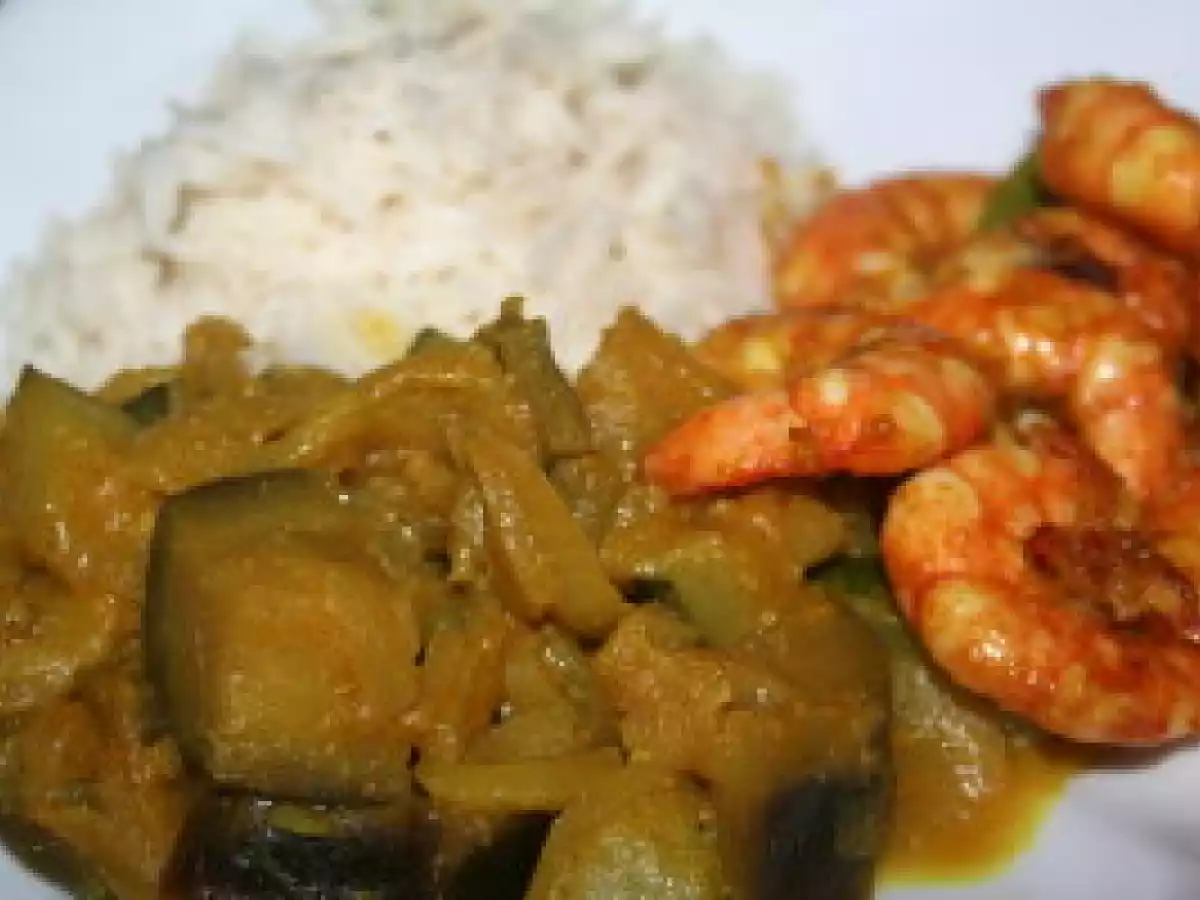 Scampis sautés et colombo de légumes