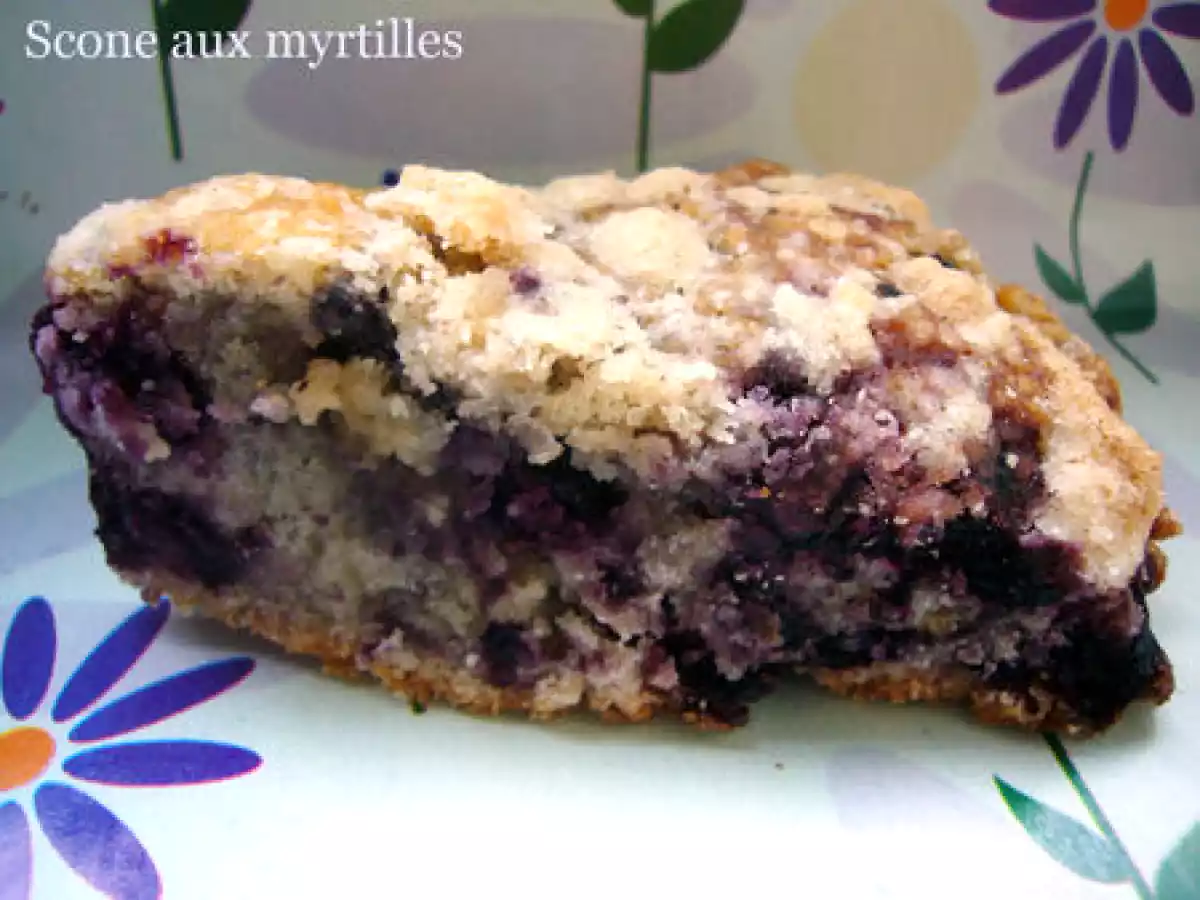 Scone aux myrtilles avec crumble