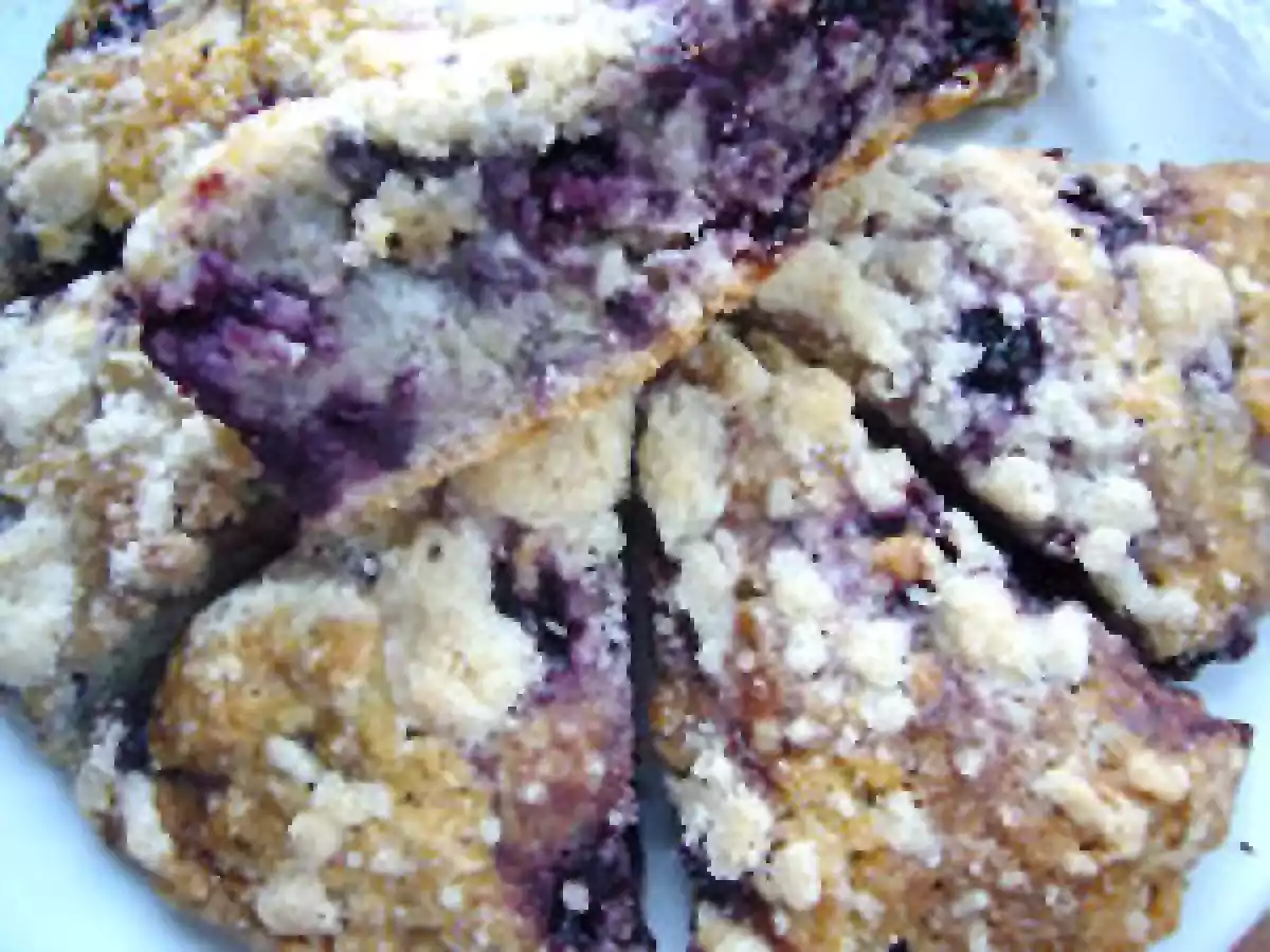 Scone aux myrtilles avec crumble - photo 2