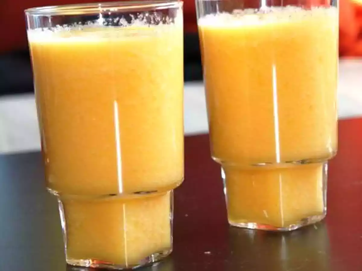 Smoothie tout orange : melon, orange et pomme