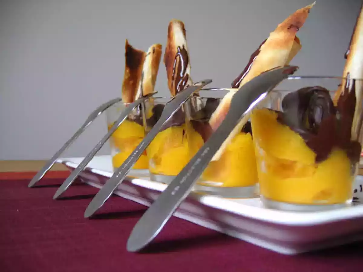 Sorbet mangue - citron vert, chocolat fondu & cigarettes en feuilles de...