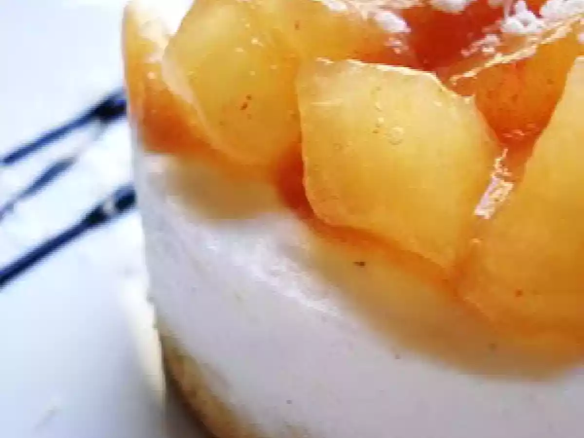 Sorbet pomme-roquette ; entremets coco prune, caramel balsamique - photo 2