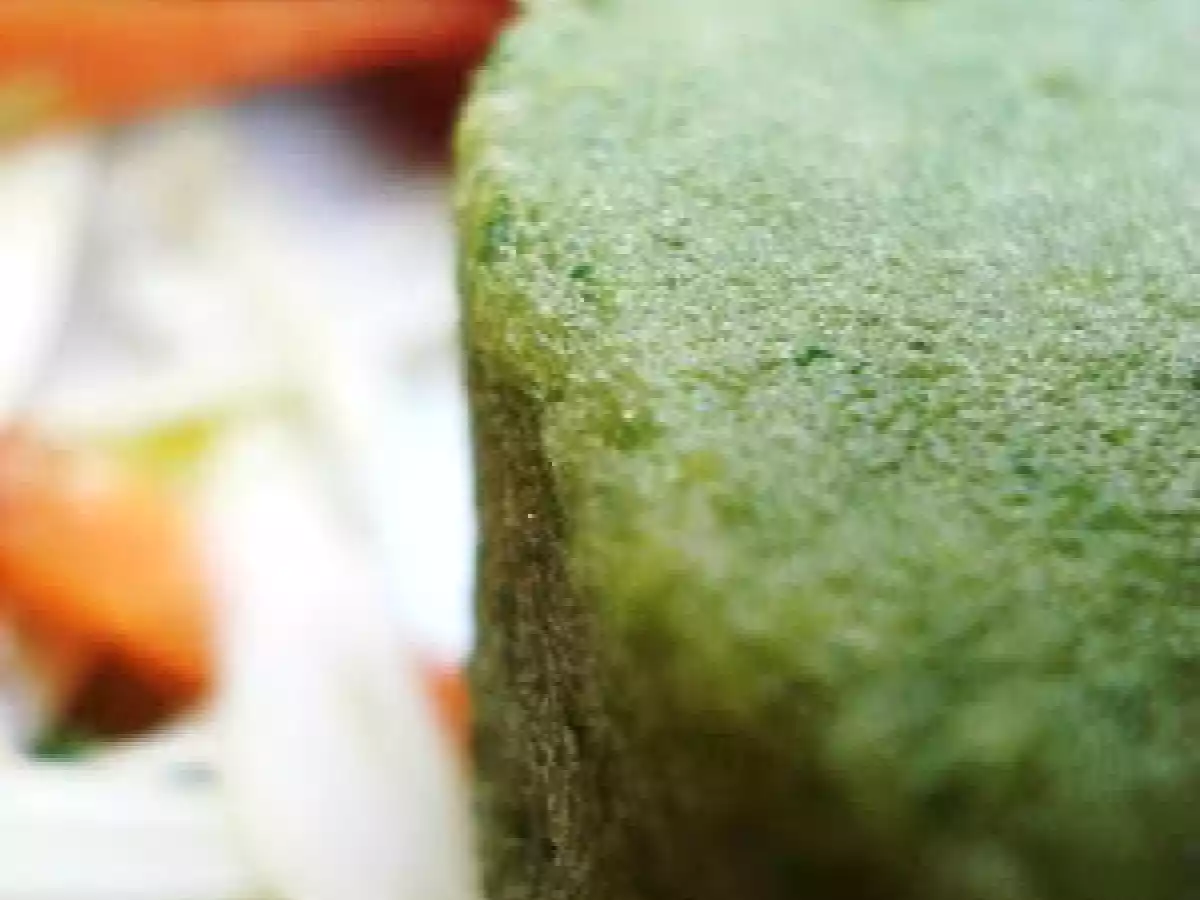 Sorbet pomme-roquette ; entremets coco prune, caramel balsamique - photo 4