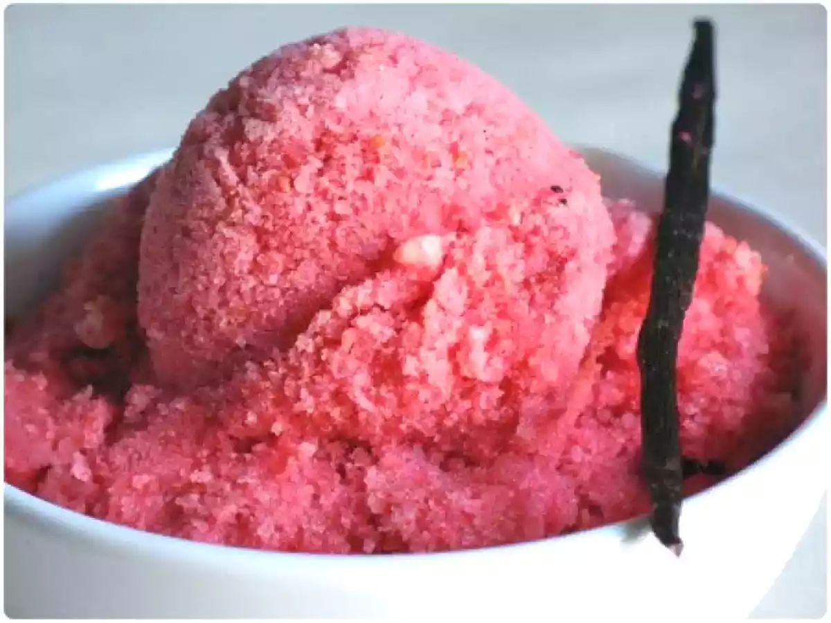 Sorbet vanillé au pamplemousse et à la framboise