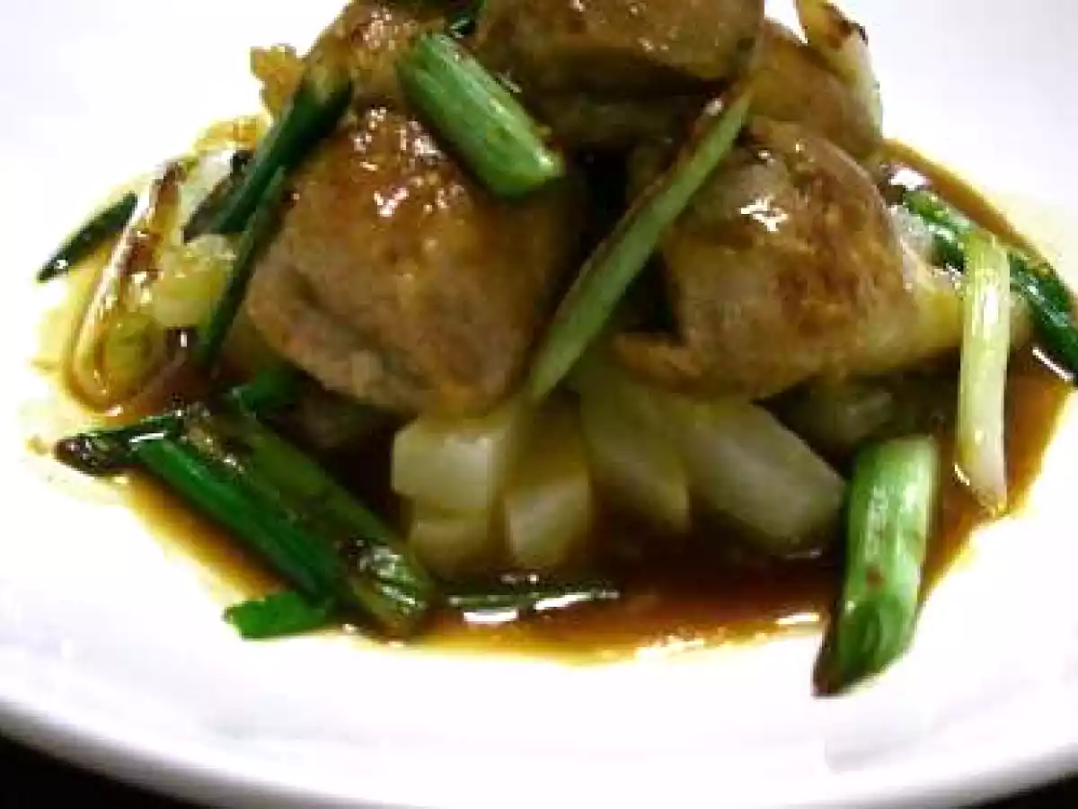 Sot l'y laisse sautés aux cives, jus corsé au gingembre et jardi - photo 2