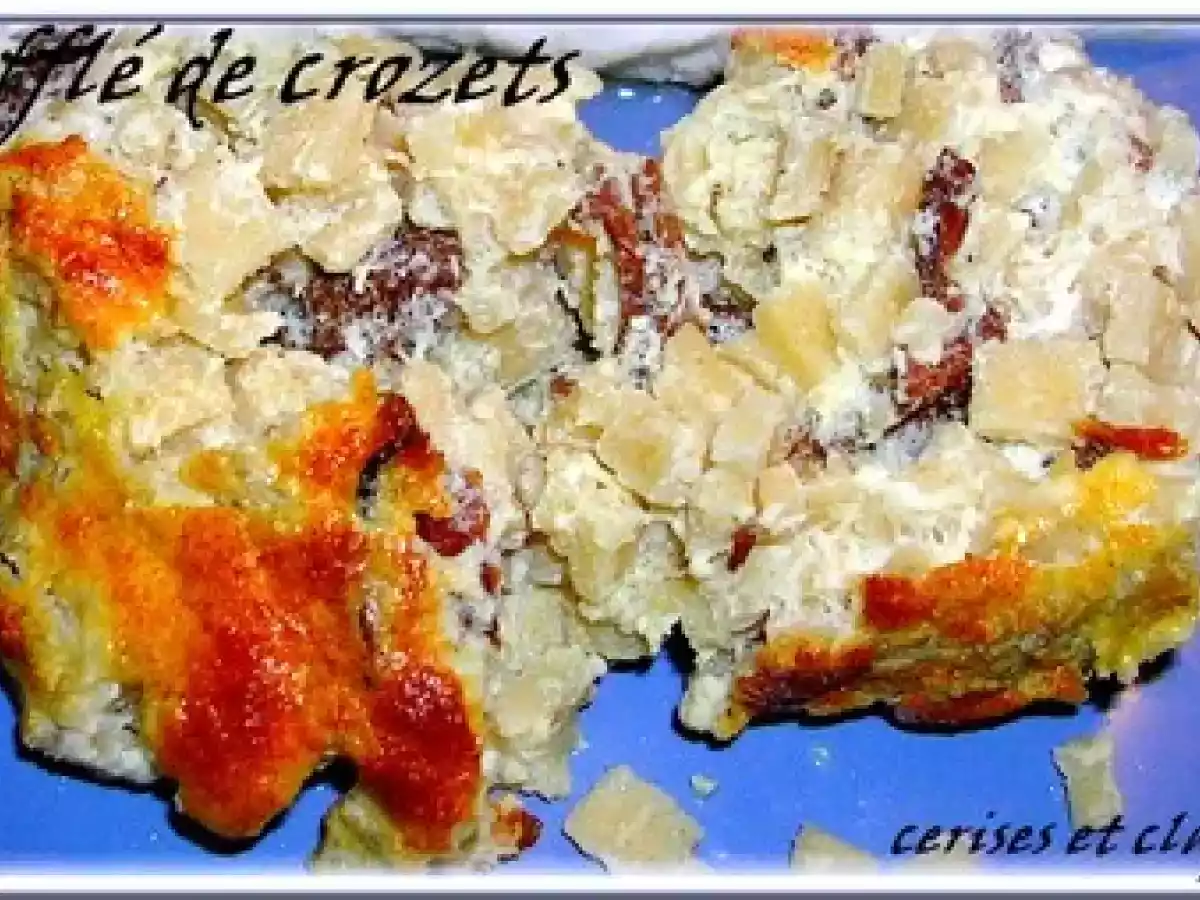 SOUFFLE DE CROZETS AUX CHANTERELLES ET TAILLERINS AUX MYRTILLES SAUCES CEPES ET MORILLES - photo 2