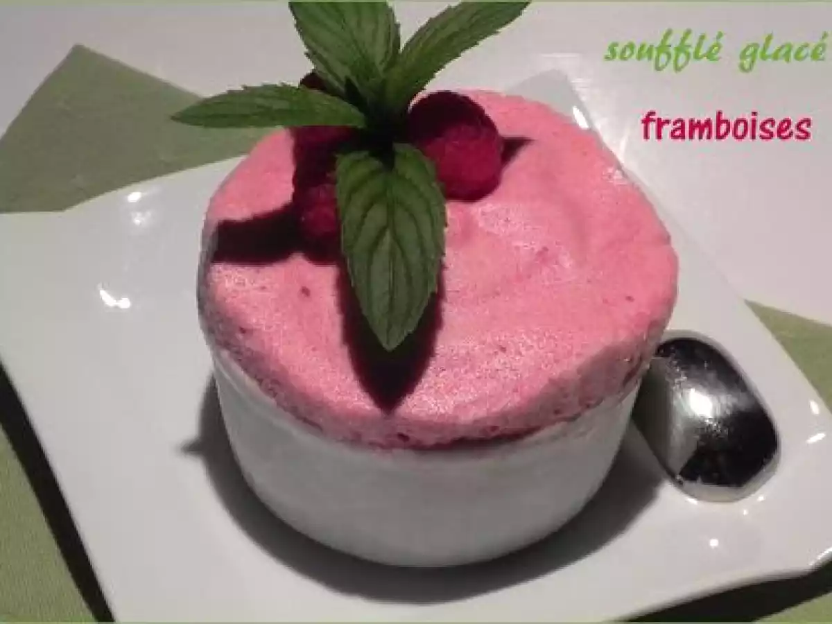 Soufflés glacés aux framboises, sans gluten et sans lactose