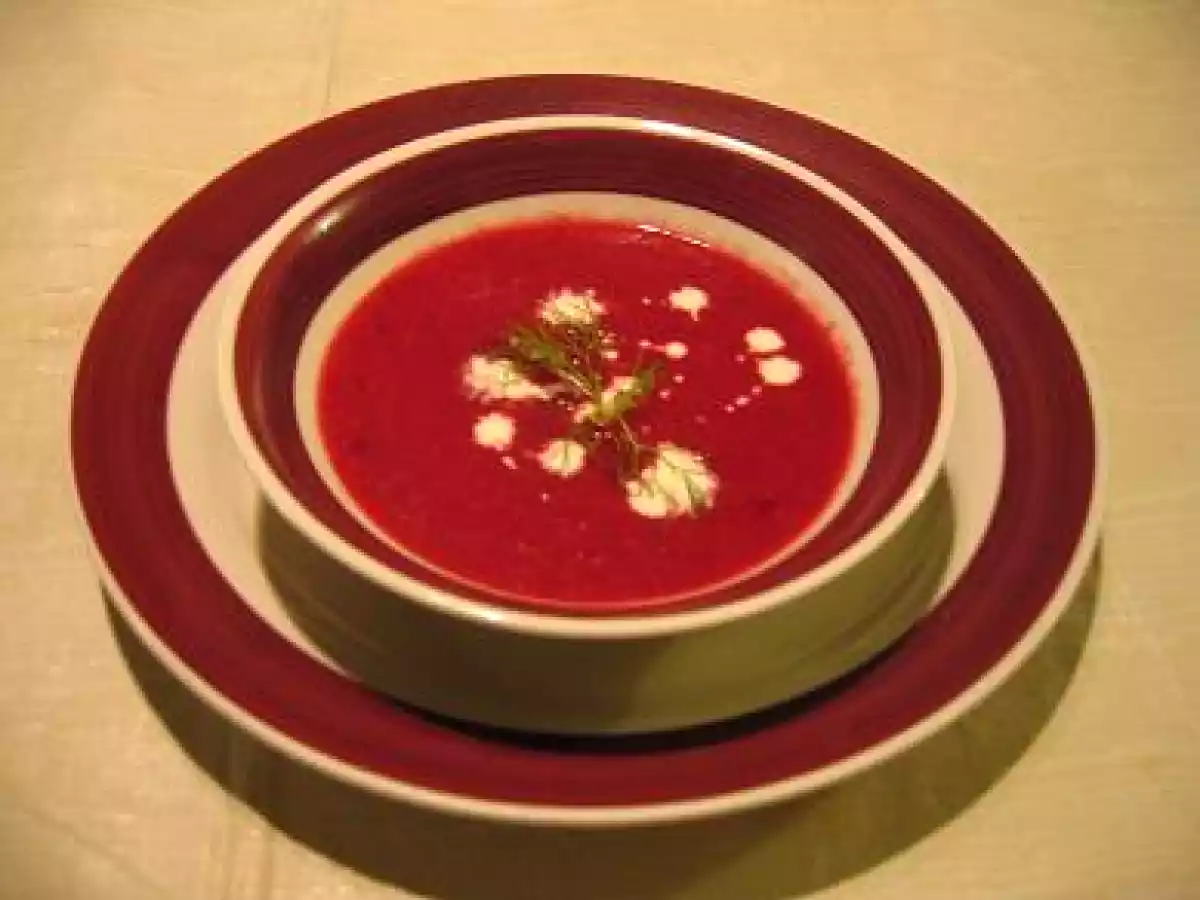 Soupe à la betterave et au fenouil