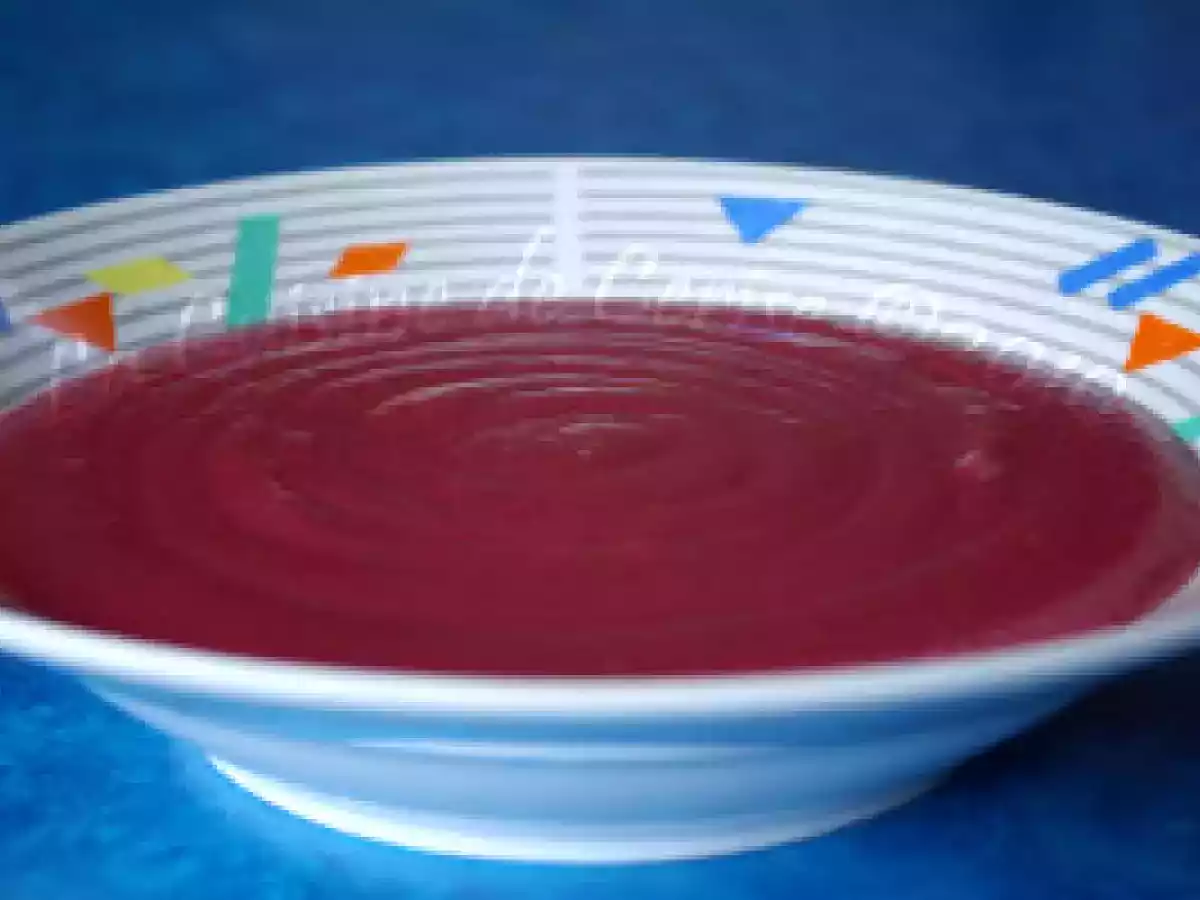 Soupe aux betteraves rouges