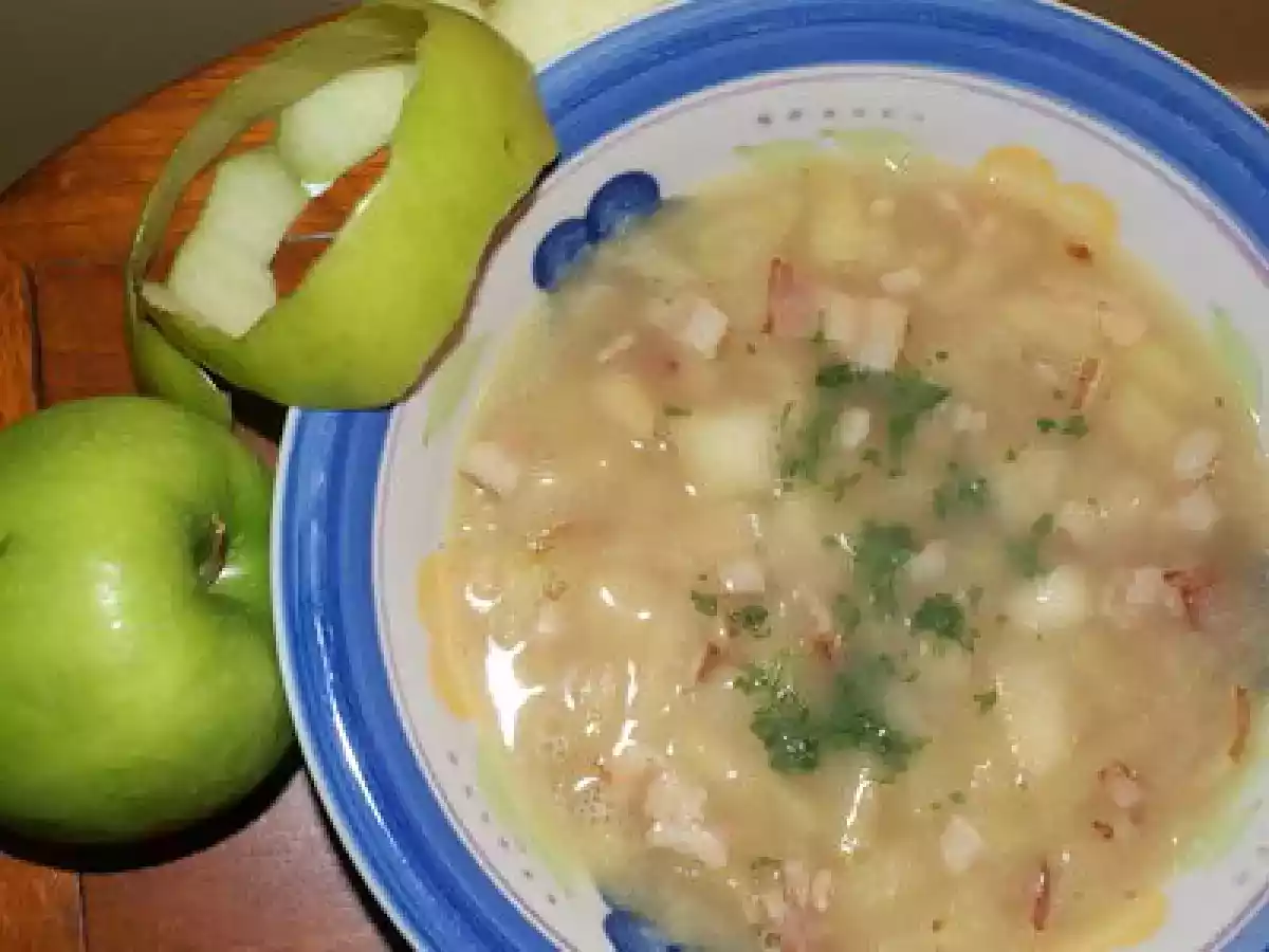Soupe aux haricots blanc, bacon et pomme granny smith