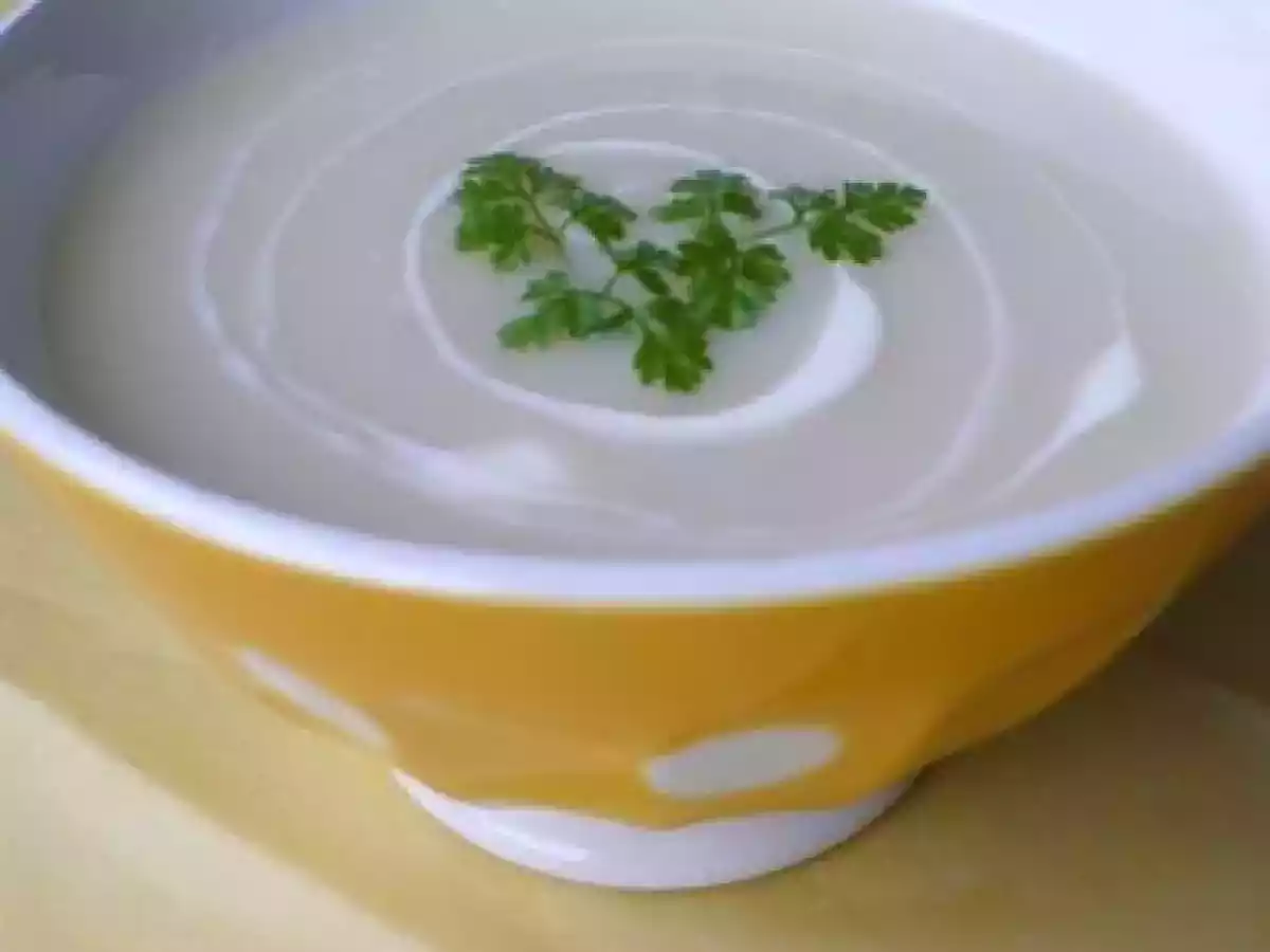 Soupe blanche aux 5 légumes racines