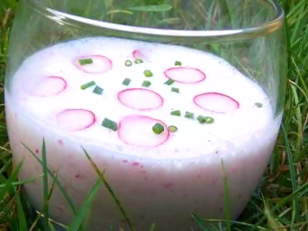Soupe crémeuse aux radis roses
