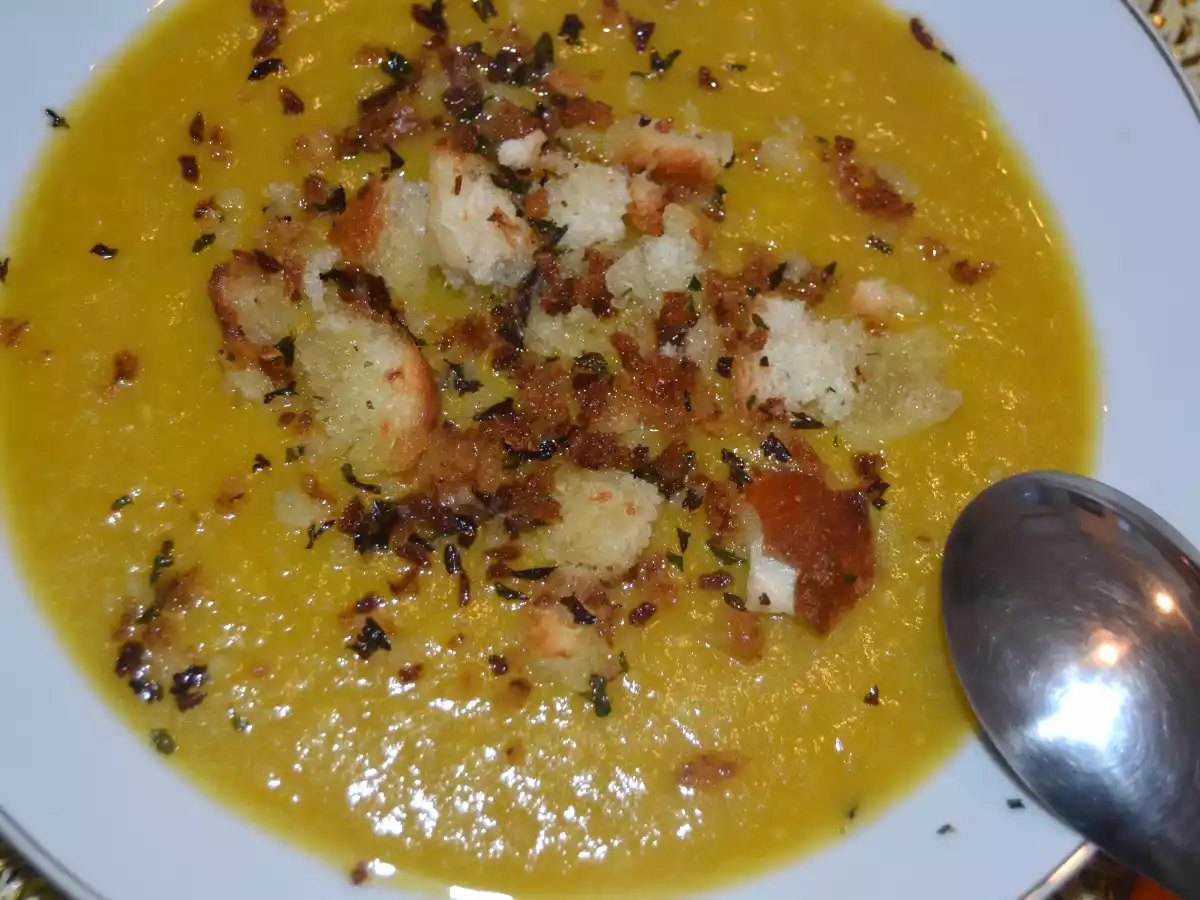 Soupe d'Emma ( aux croutons persillé )