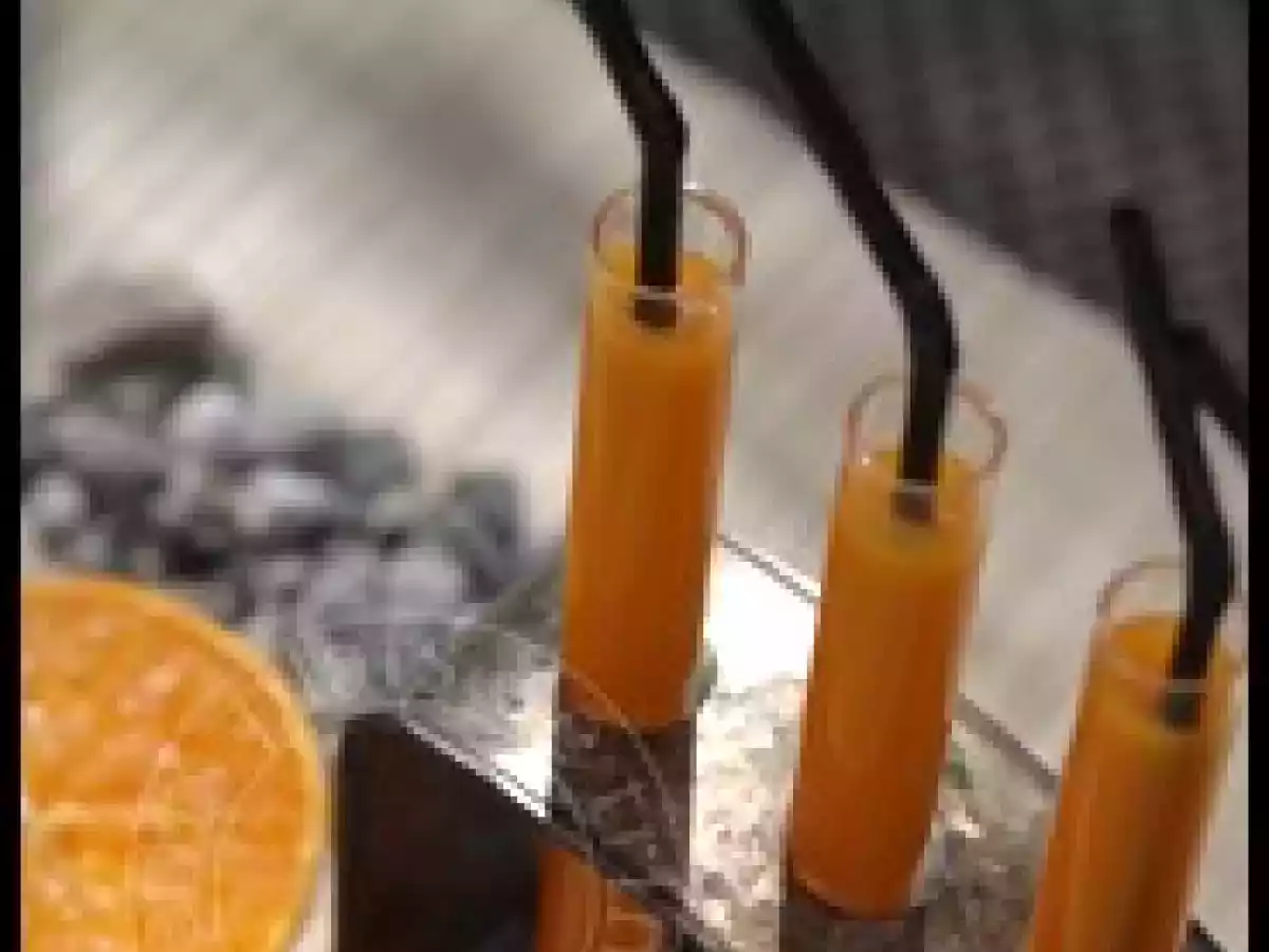 Soupe d'été rafraichissante carotte orange cumin