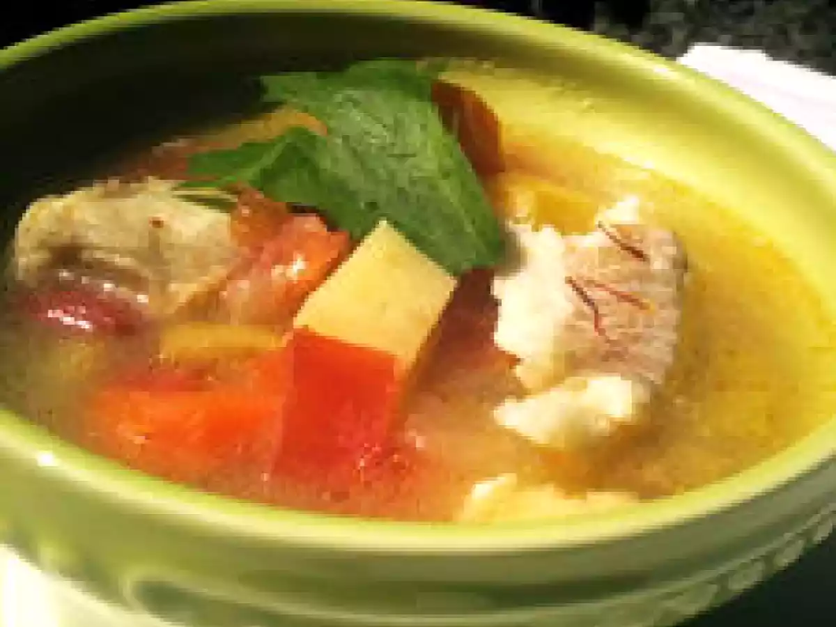 Soupe de cabillaud et de lotte en bouillabaisse