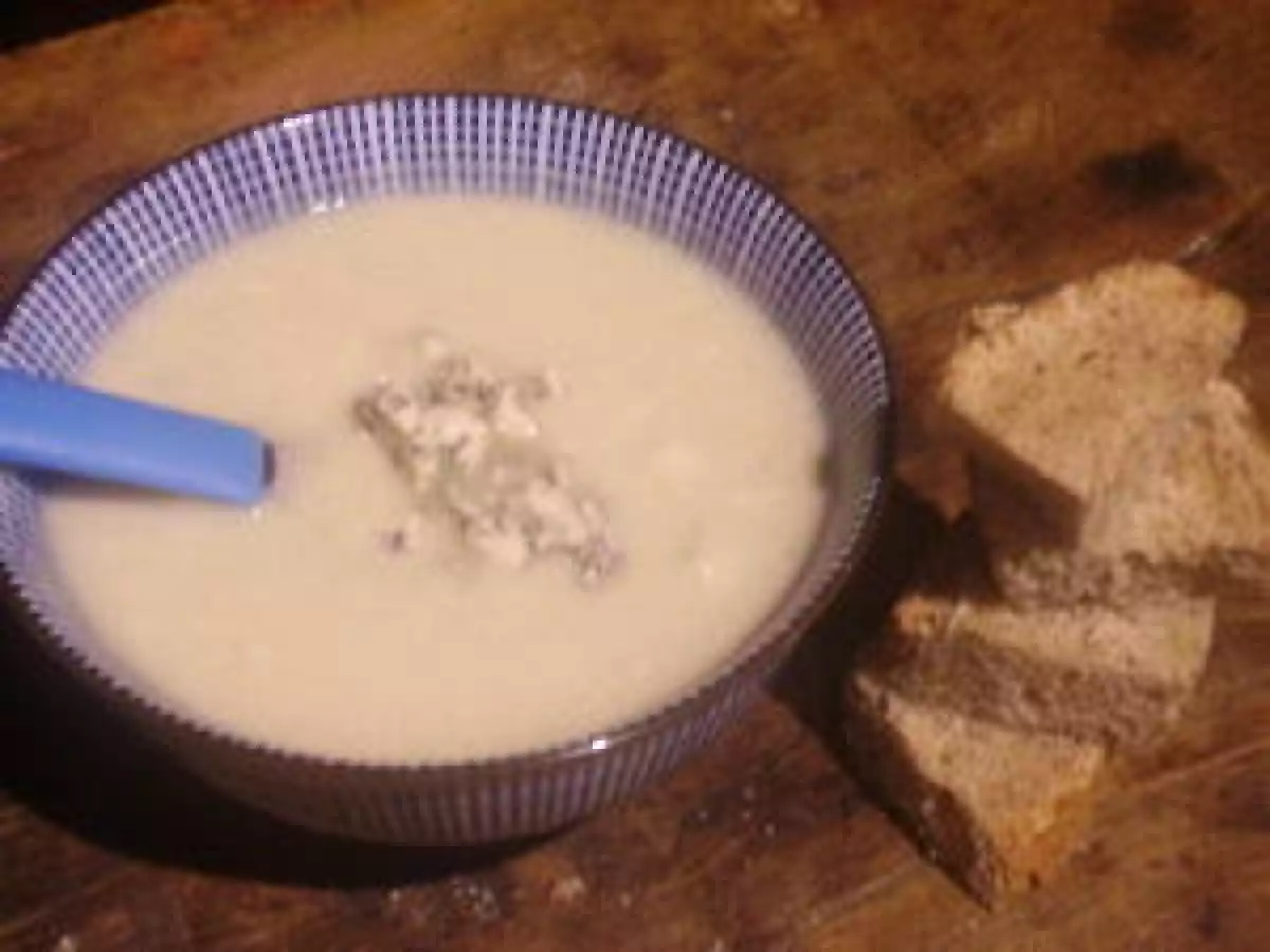 SOUPE DE CELERI-RAVE A LA FOURME D'AMBERT. - photo 2