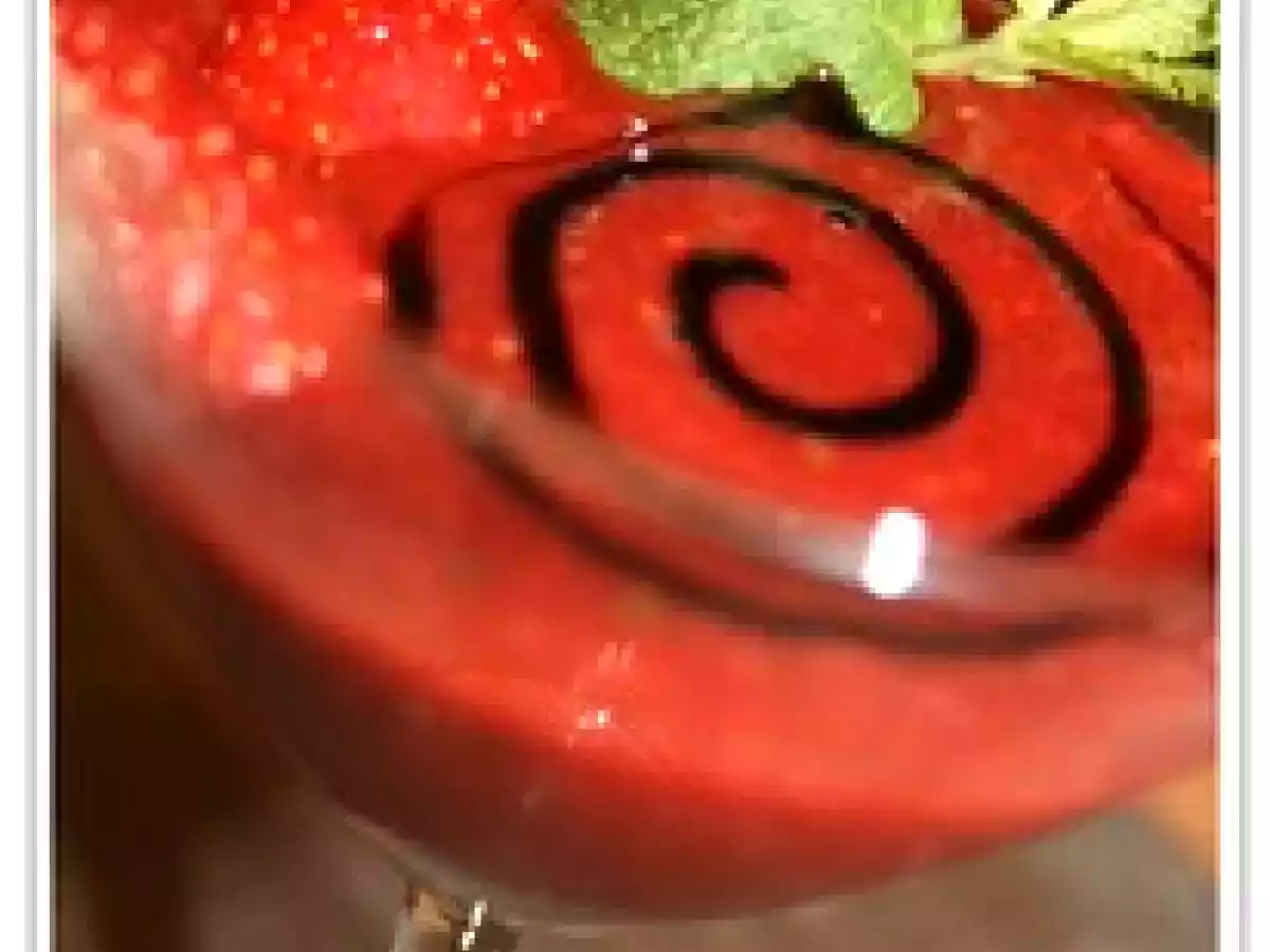 Soupe de fraises au vinaigre balsamique