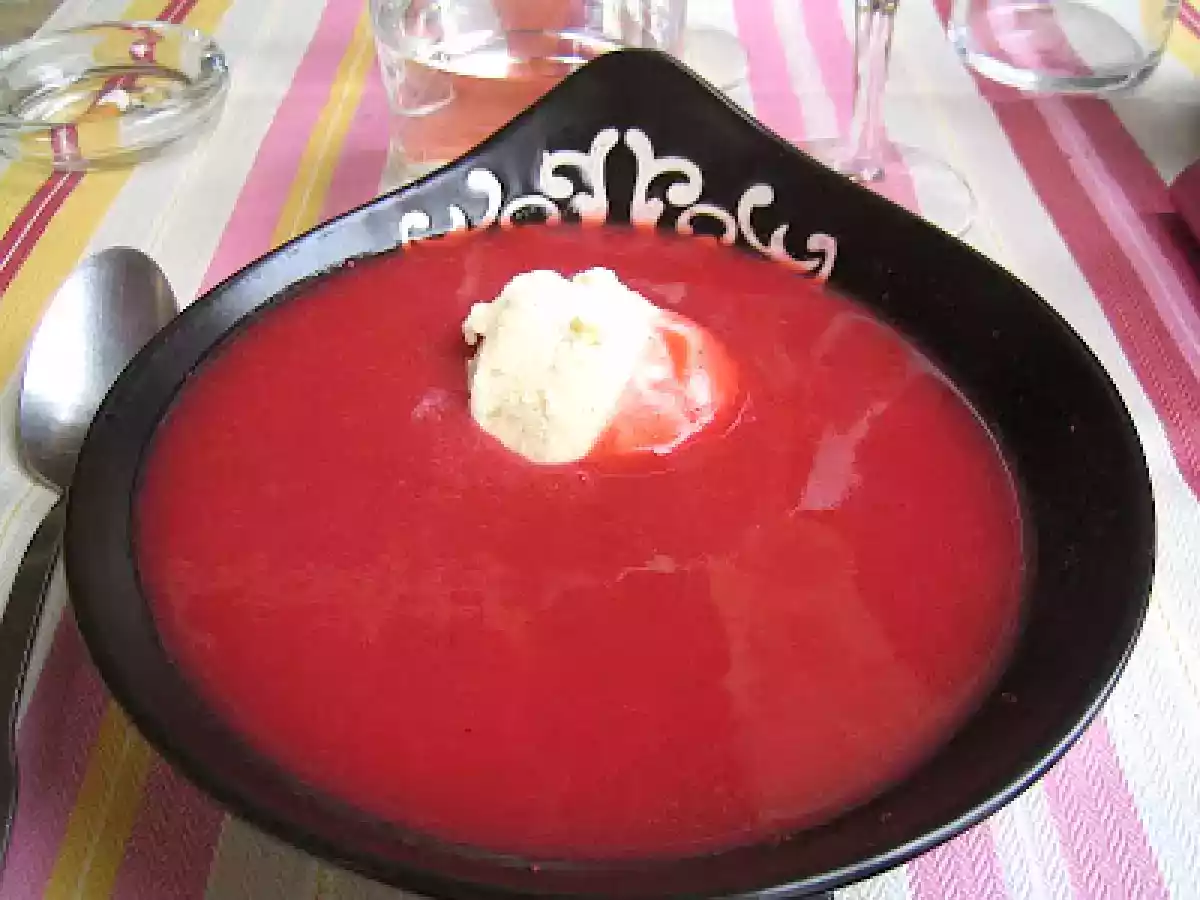 Soupe de fraises et glace vanille!!