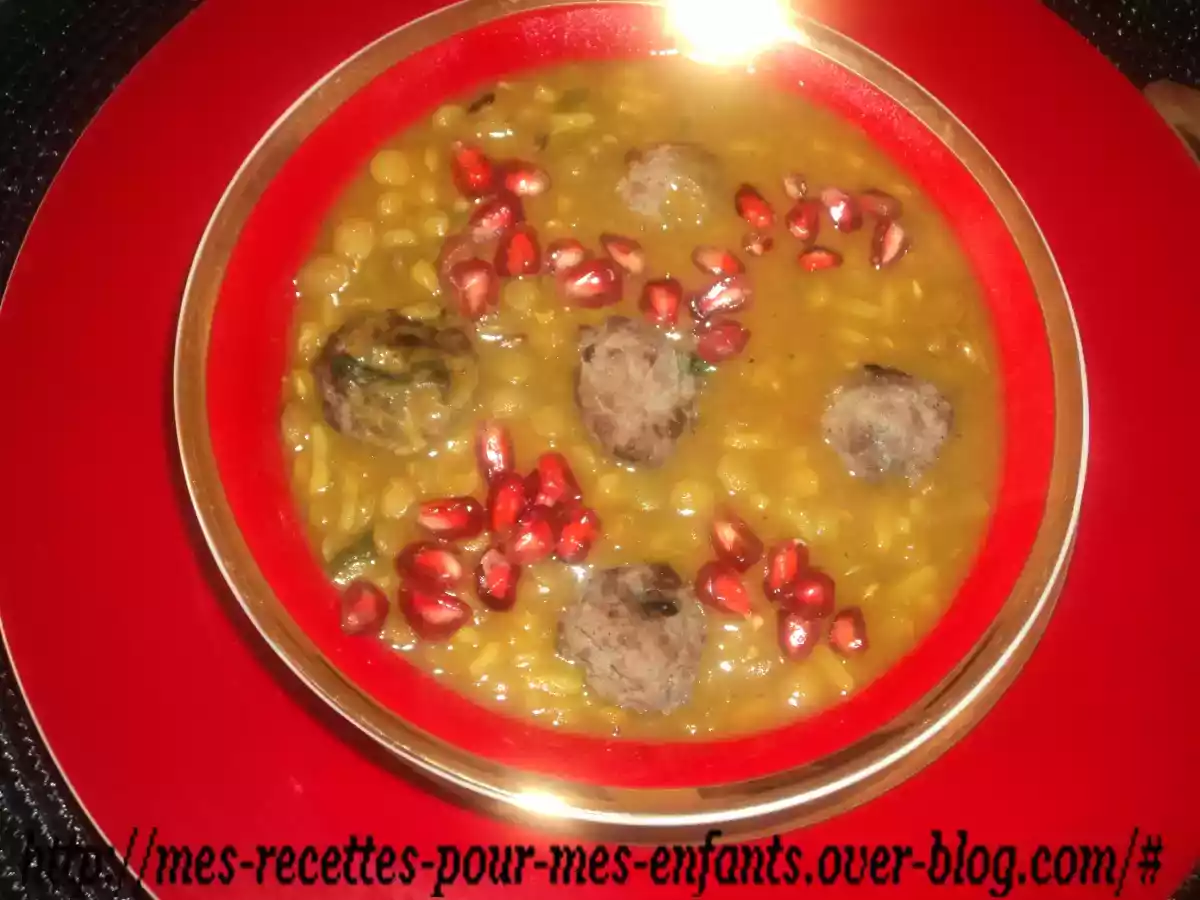 Soupe de lentilles à la melasse de grenade