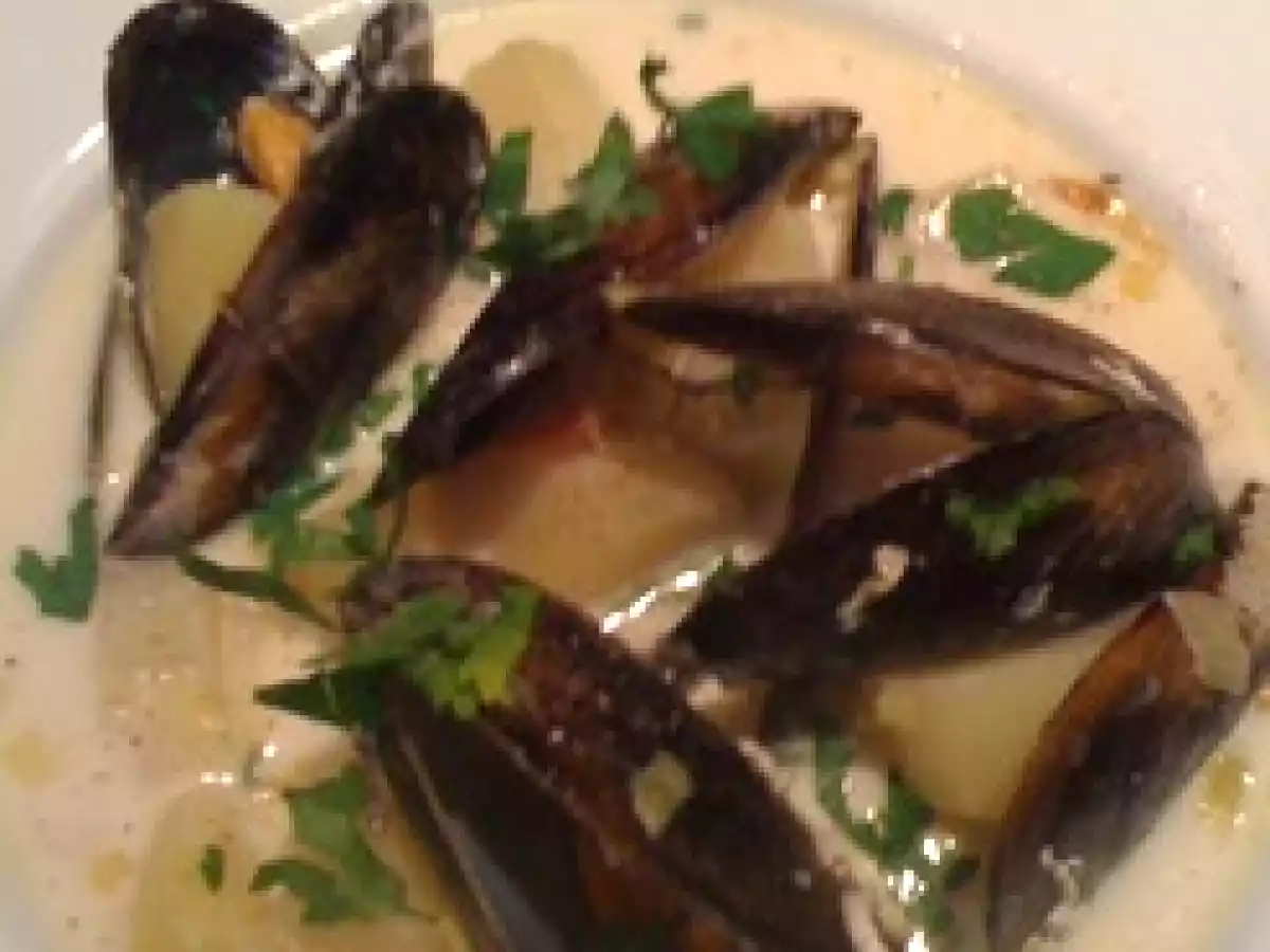 SOUPE DE MOULES AUX POMMES DE TERRE