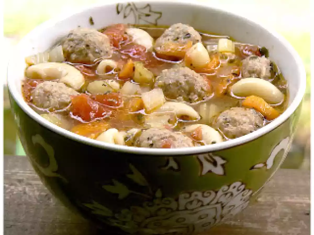 Soupe de nouilles à l'italienne