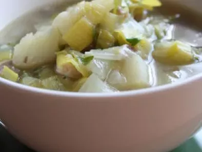 Soupe de poireaux, champignons et pommes de terre