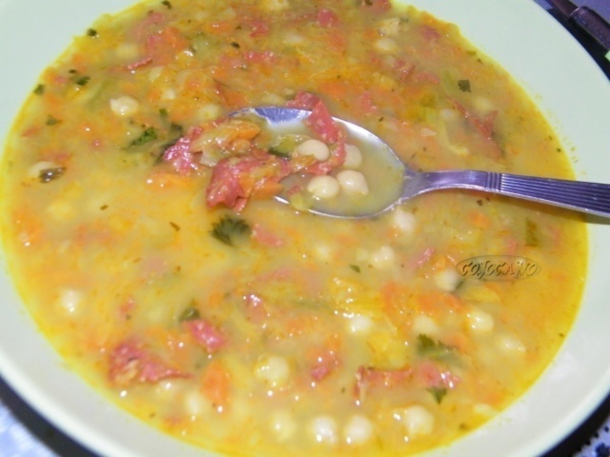 Recette de soupe de pois chiches au chorizo