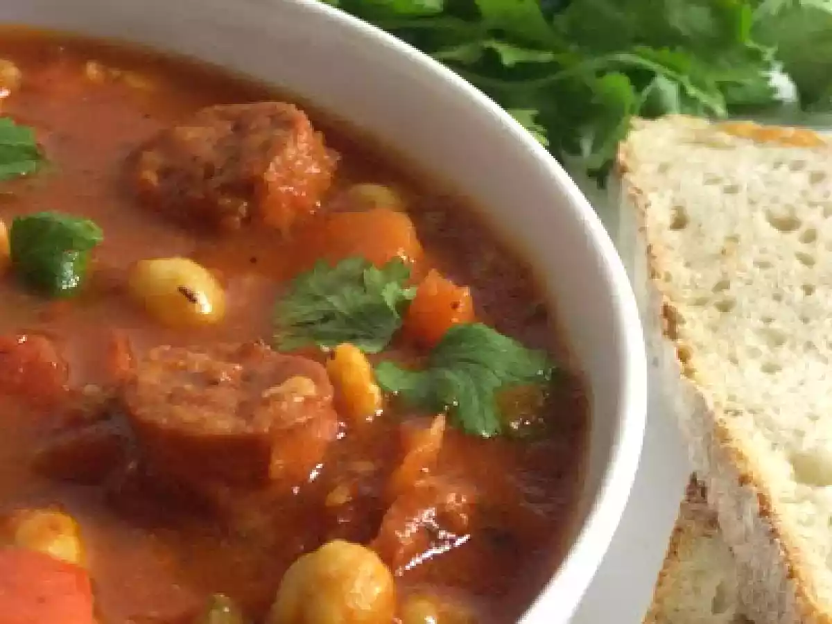 Soupe de pois chiches et chorizo
