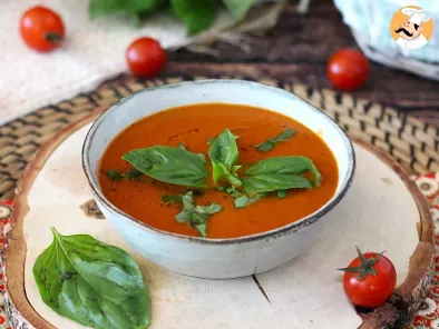 Soupe de tomates et basilic