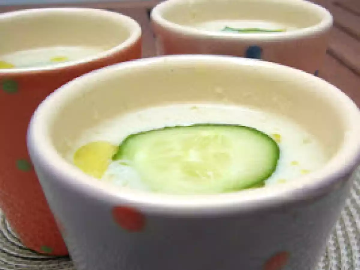 Soupe froide d'olives aux anchois