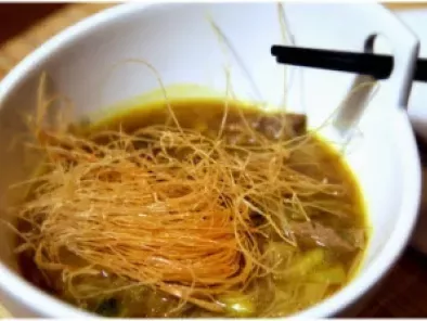 Soupe thaïe au boeuf et aux nouilles