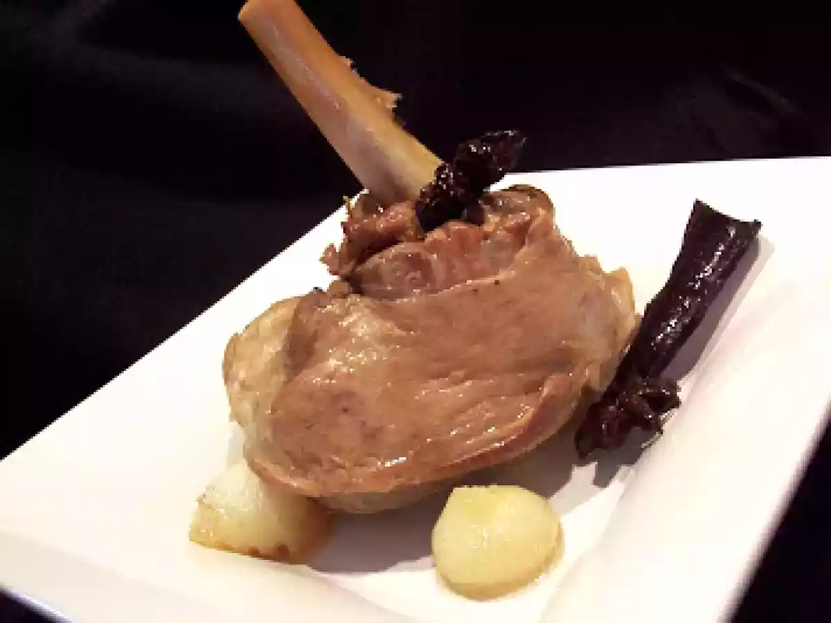 Souris d'agneau aux épices et couscous de manioc parfumé