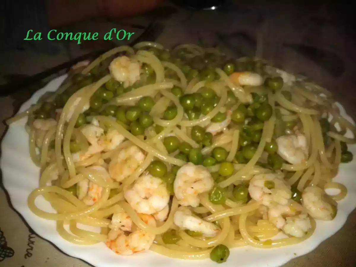 Spaghetti aux crevettes et petits-pois