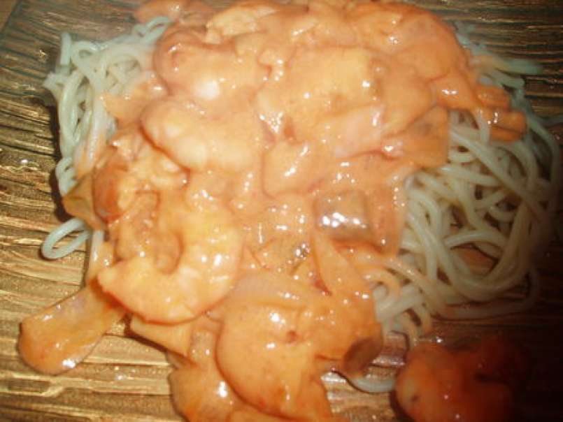 Spaghetti et leurs crevettes à la mexicaine