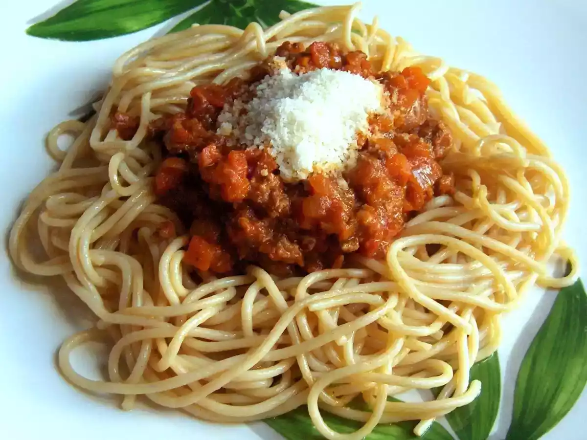 SPAGHETTIS A LA SAUCE BOLOGNAISE, ma recette secrète