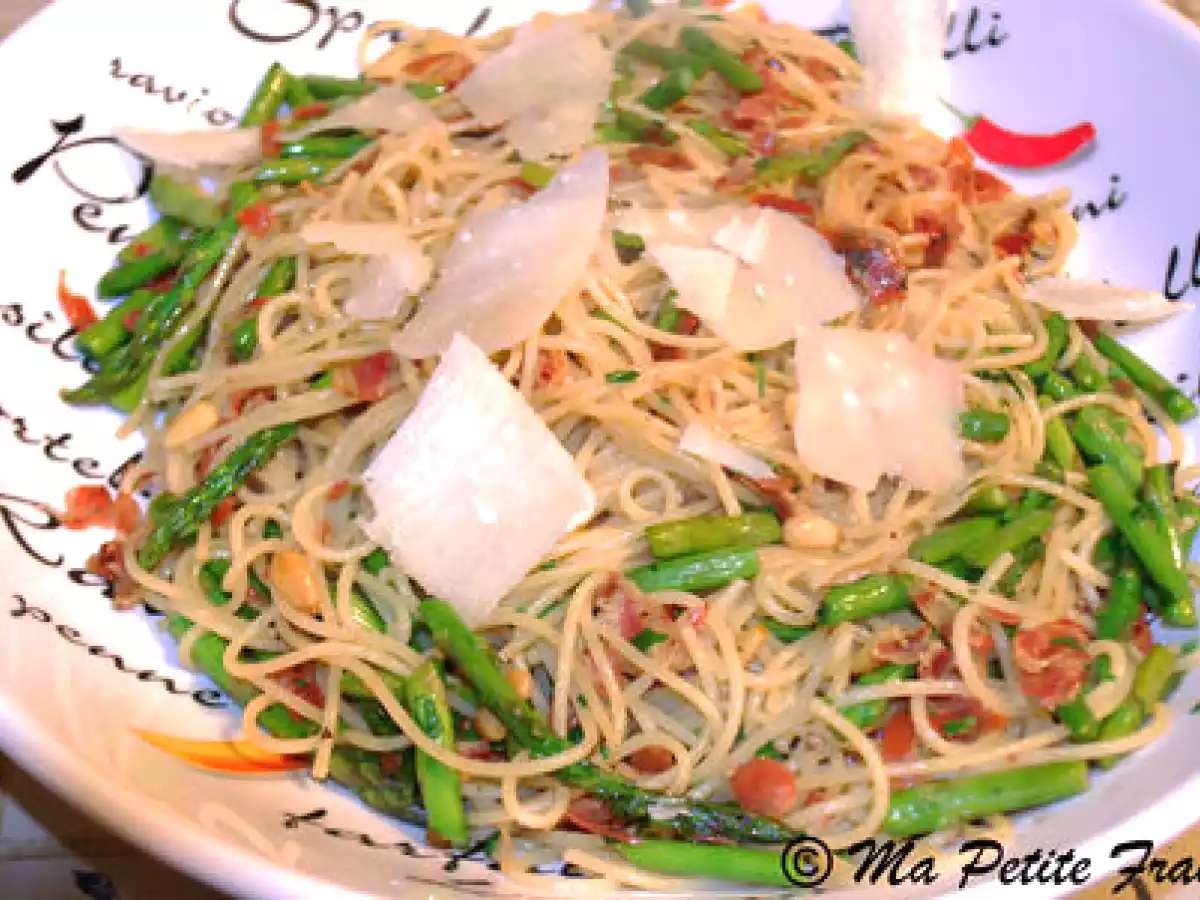 Spaghettis aux Asperges et Pancetta